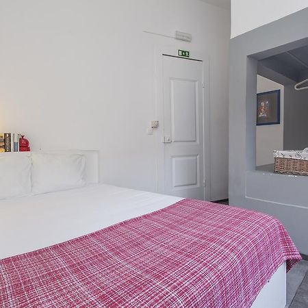 5 Sins Chiado Hostel Lisbon Ruang foto