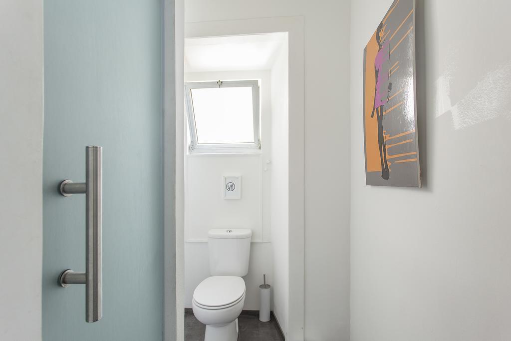 5 Sins Chiado Hostel Lisbon Bagian luar foto