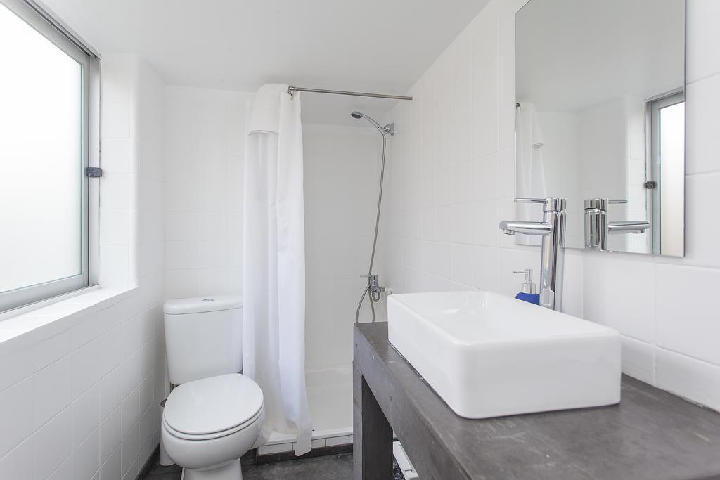 5 Sins Chiado Hostel Lisbon Ruang foto