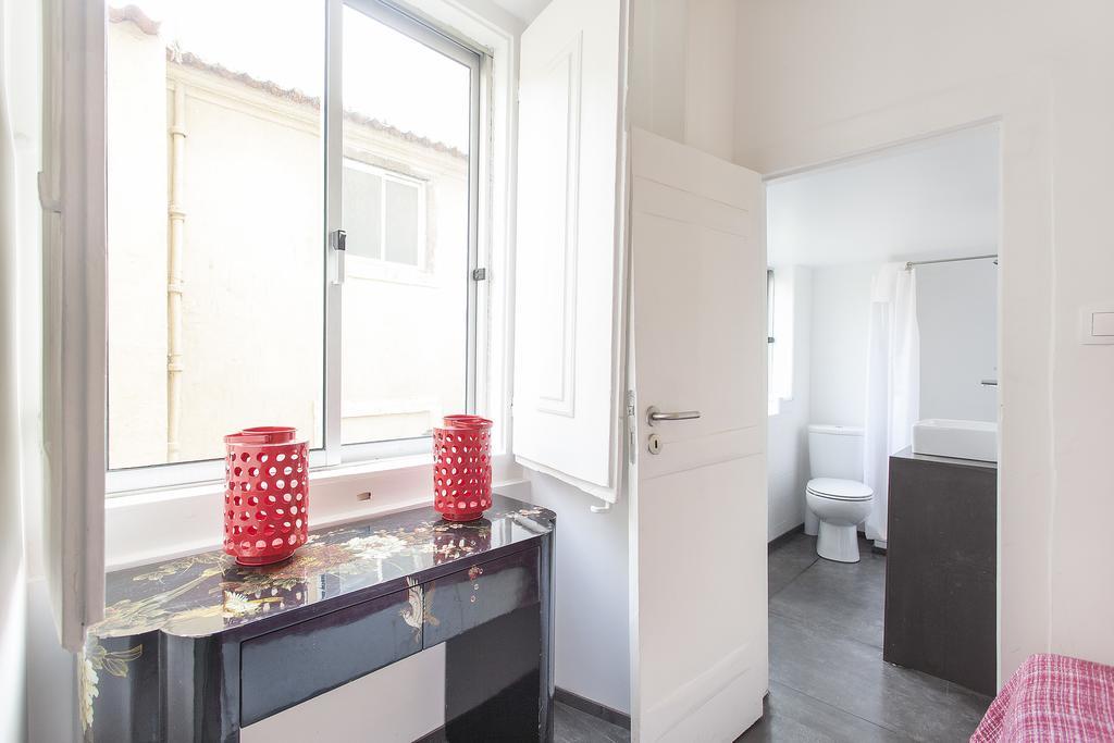 5 Sins Chiado Hostel Lisbon Ruang foto