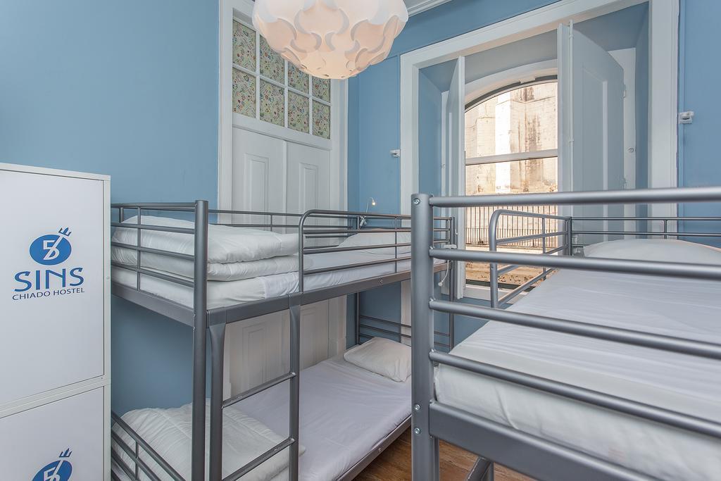 5 Sins Chiado Hostel Lisbon Ruang foto
